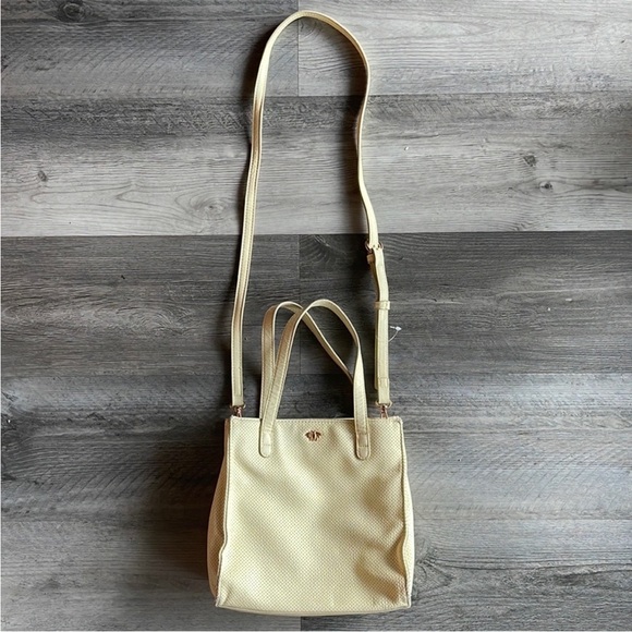 LC Lauren Conrad- GUC! Crossbody/Handbag w/ Bee Accent - Picture 1 of 7